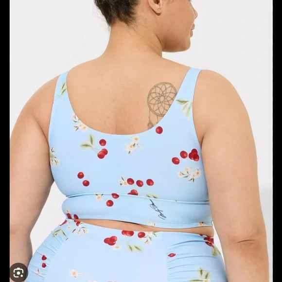 COPY - NWT Torrid Marylin Monroe Bikini Top - Picture 2 of 7